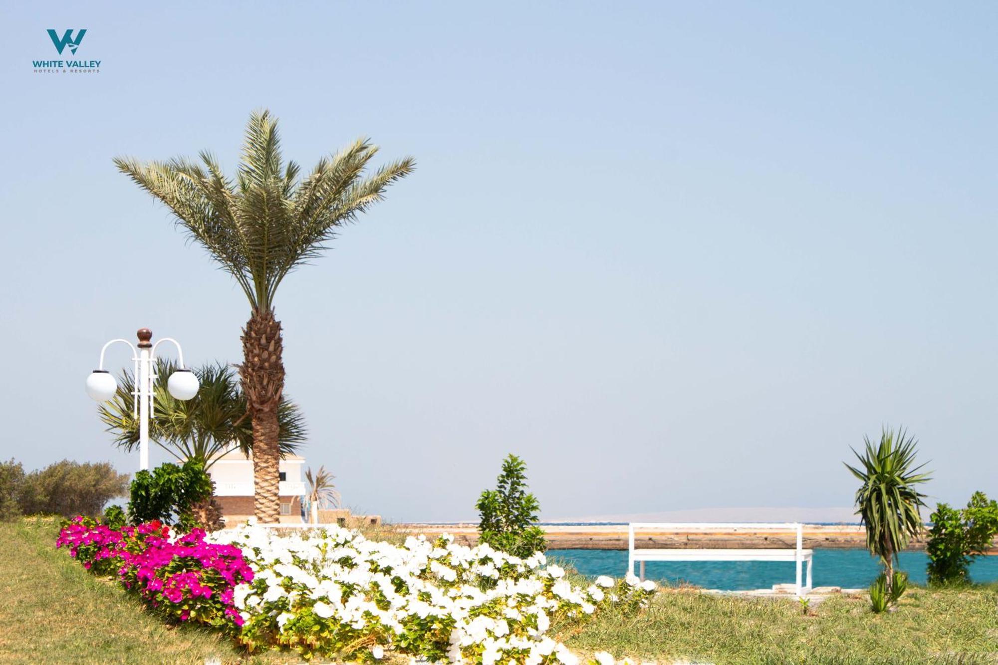 The Palace Beach Hotel Хургада Екстериор снимка
