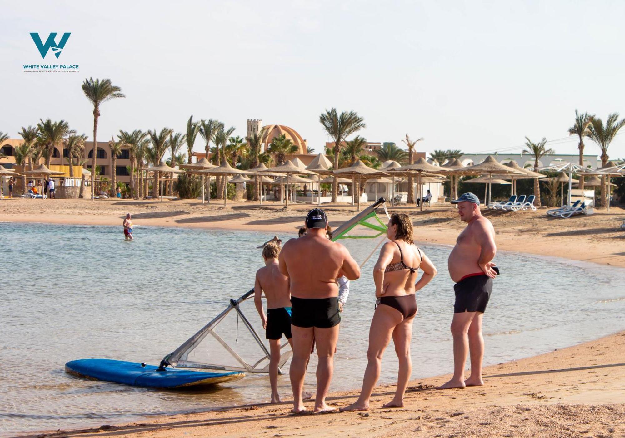 The Palace Beach Hotel Хургада Екстериор снимка