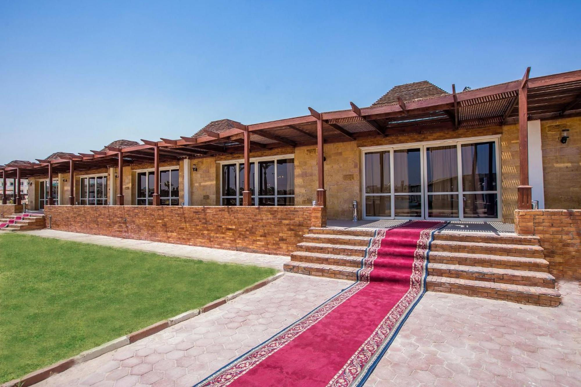 The Palace Beach Hotel Хургада Екстериор снимка