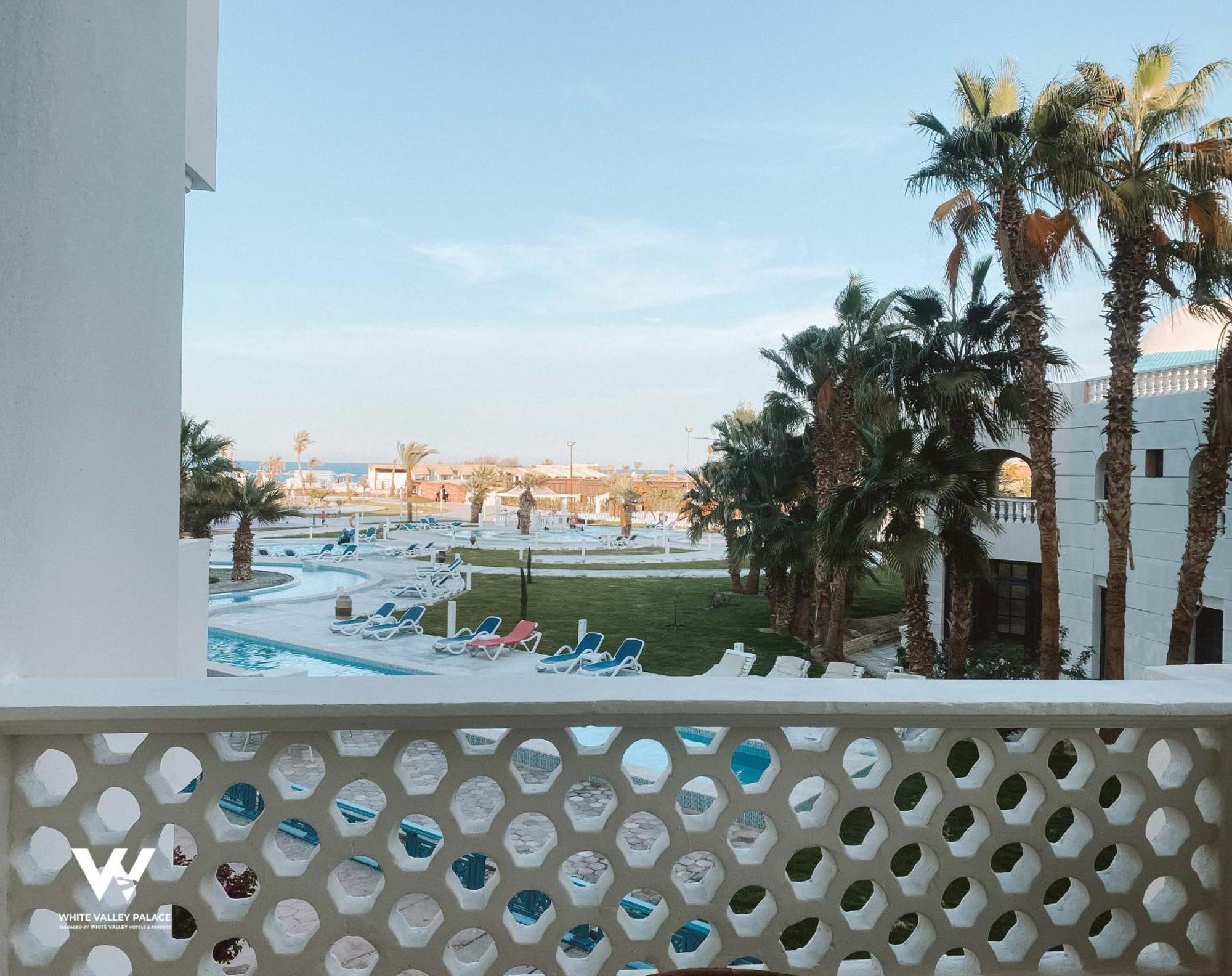 The Palace Beach Hotel Хургада Екстериор снимка