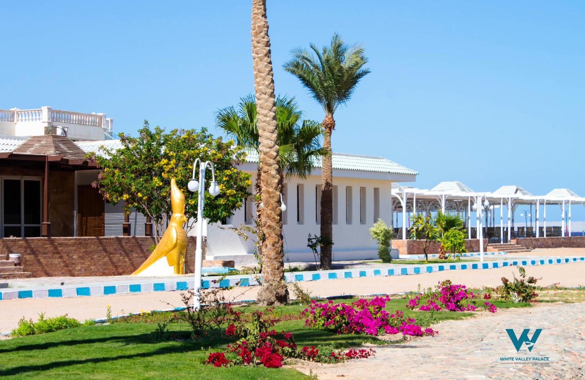 The Palace Beach Hotel Хургада Екстериор снимка