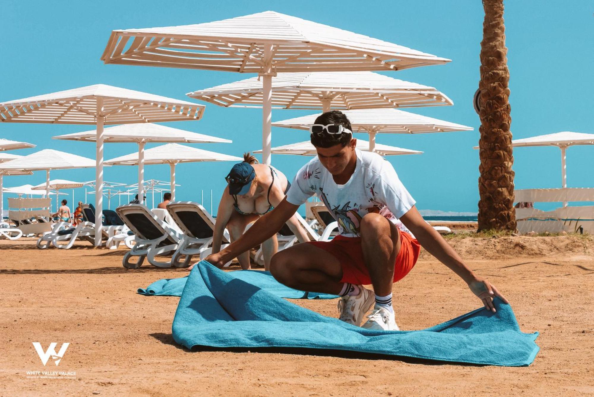 The Palace Beach Hotel Хургада Екстериор снимка