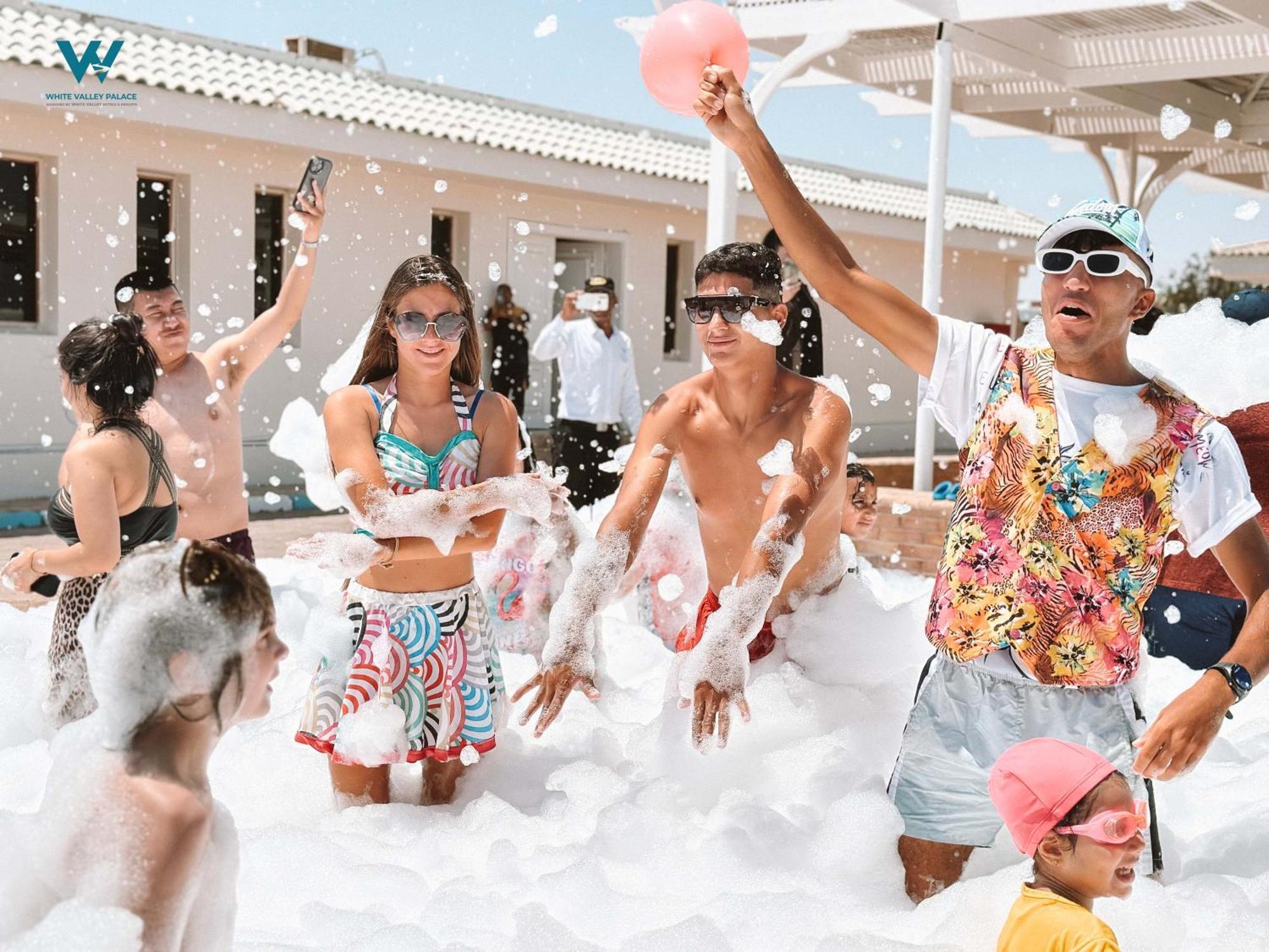 The Palace Beach Hotel Хургада Екстериор снимка